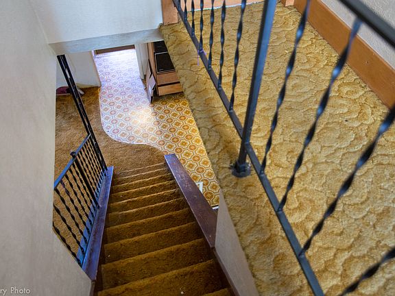 4th image of 203 W Orchard Ave