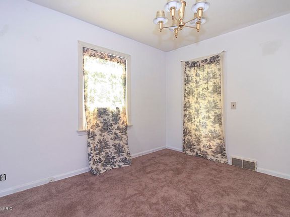 5th image of 1522 Sheridan Dr