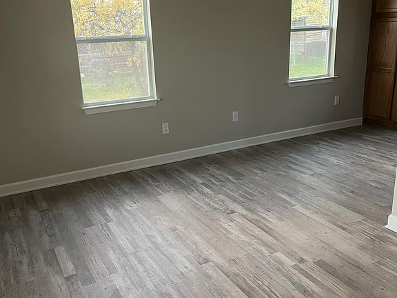 3rd image of 748 Avenue D