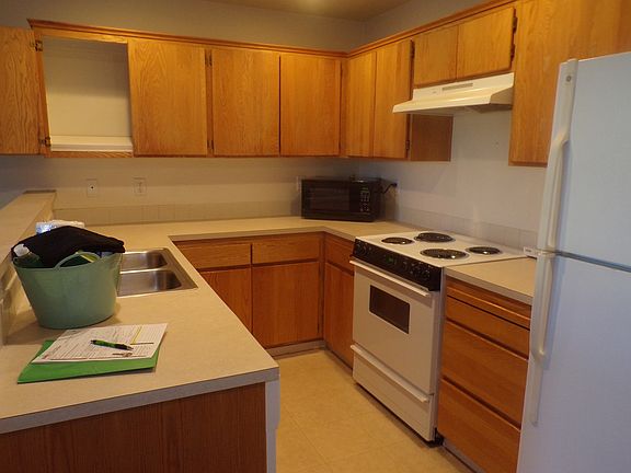 3rd image of 15625 NE Milton Pl #16653049