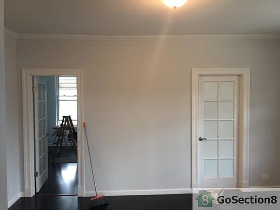 2nd image of 2851 Lawton Ave #3