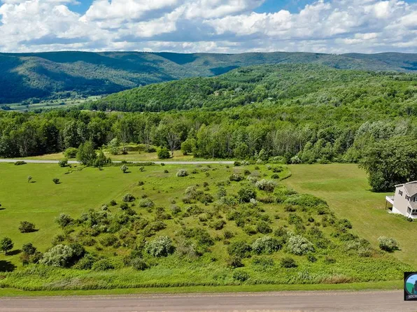 Hillcrest Cir, Wellsboro, PA 16901