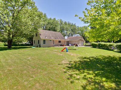 29 S Maple Ave, Fox Lake, IL, 60020
