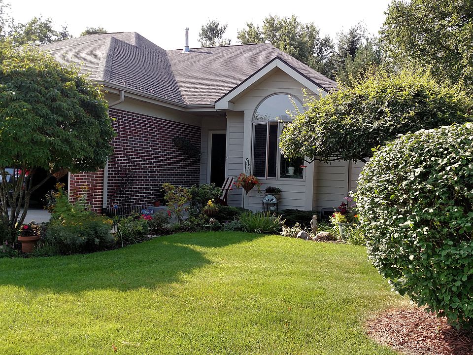 1st image of 2028 S Terrace Ln NE