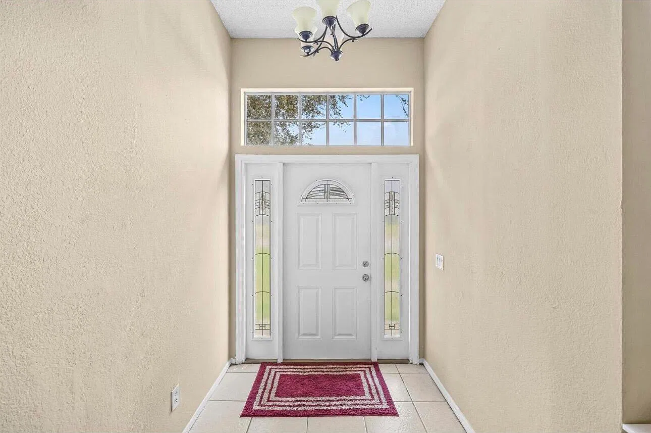 3 bed, 2.0 bath, 1358 sqft, $2,500 — Photo 3