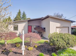1723 SW Canby St, Portland, OR 97219
