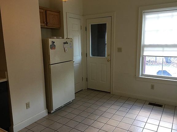 3rd image of 13 Old Colony Ave #13