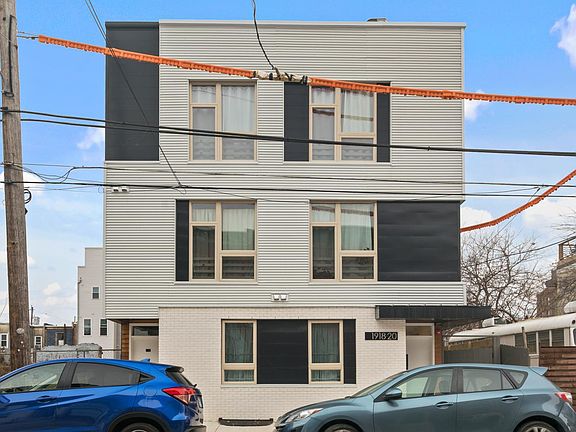 2nd image of 1918-20 E Cumberland St