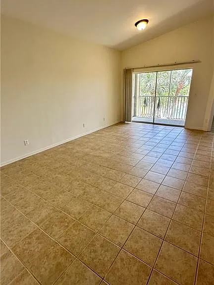 4299 Bellasol Cir #2621 — Photo 13