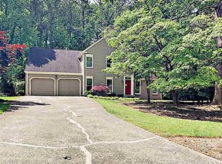 5590 Surrey Ct, Alpharetta, GA 30009
