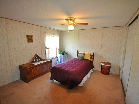 4th image of 30 S Hiawatha Cir