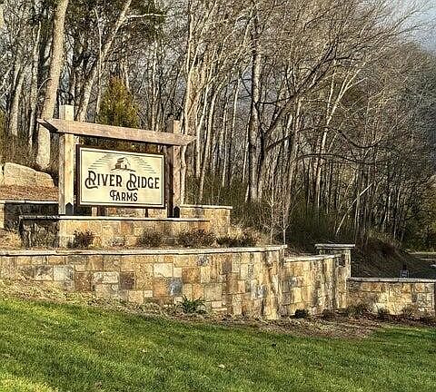 2nd image of 96 & 98 River Ridge Rd
