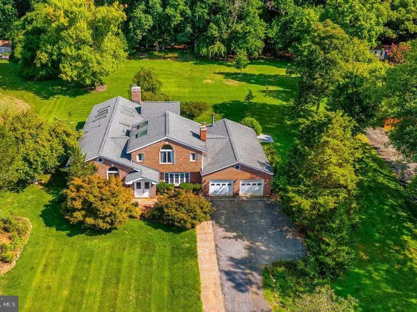 708 Hobbs Dr, Silver Spring, MD 20904