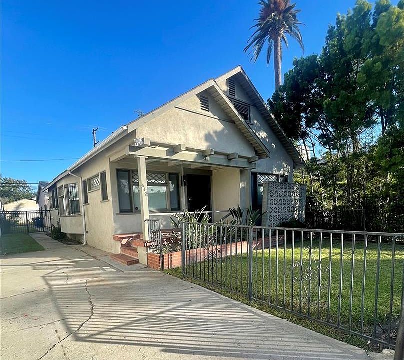 1st image of 642 Brooks Ave
