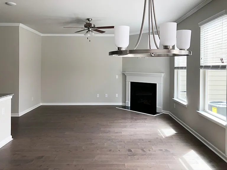 2704 Shetley Creek Dr — Photo 8