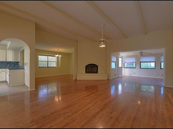 4th image of 735 Espolon Dr