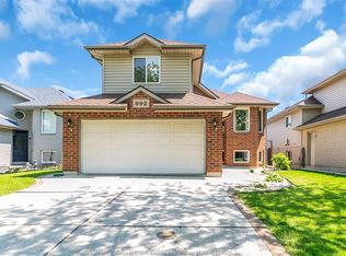 992 Whistler Ct, Windsor, ON N8P1L2