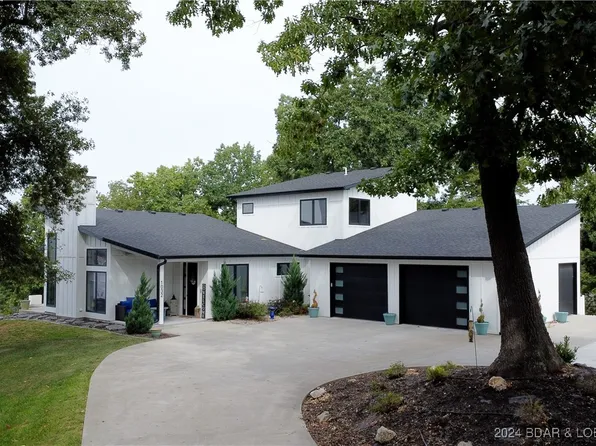 1032 Beacon Ridge Dr, Lake Ozark, MO 65049