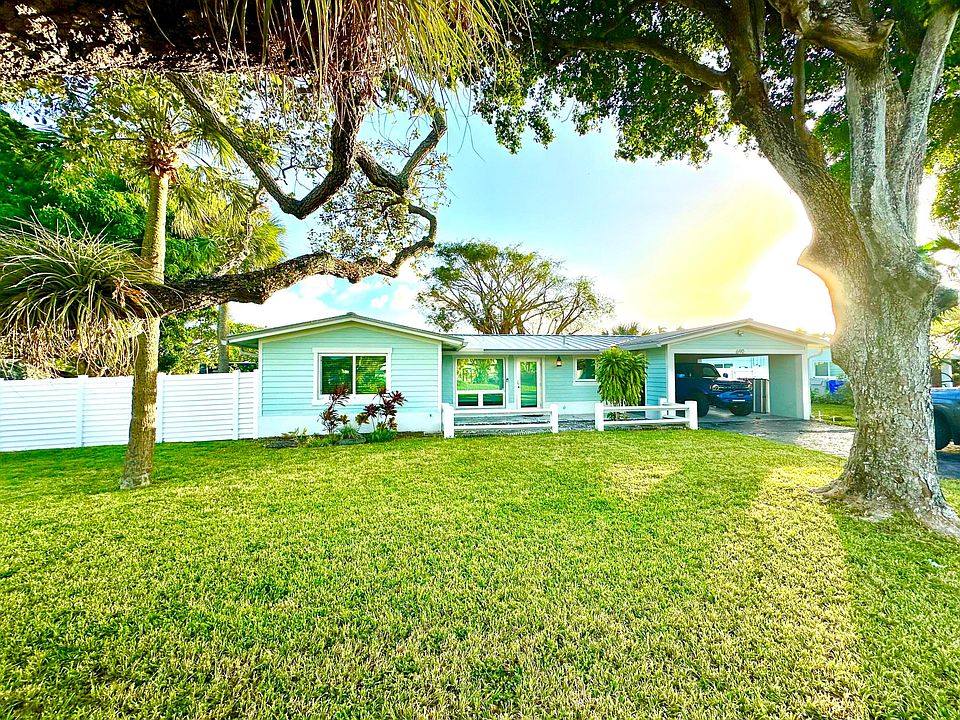 1st image of 690 SE 5th Court