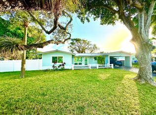 690 SE 5th Ct, Pompano Beach, FL 33060