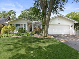 712 Webster Ave, Wheaton, IL 60187