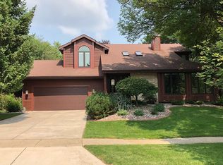 1406 Dover Dr, Waunakee, WI 53597