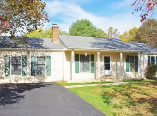 2604 Seskey Glen Ct, Herndon, VA 20171