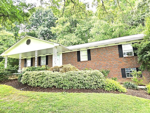 2nd image of 217 Russell Dr