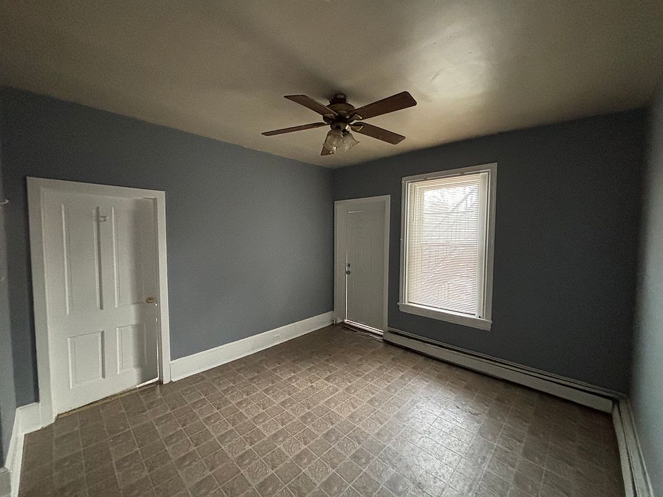 1st image of 1003 W Main St APT 3