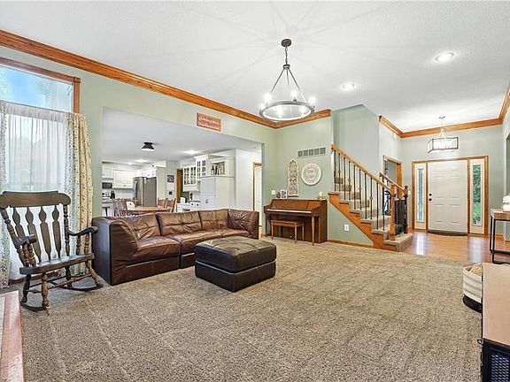 4th image of 6235 N Forest Dr