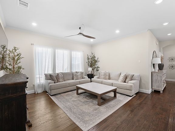 3rd image of 5209 Basham Ln