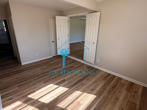 3rd image of 1626 W Dallas St