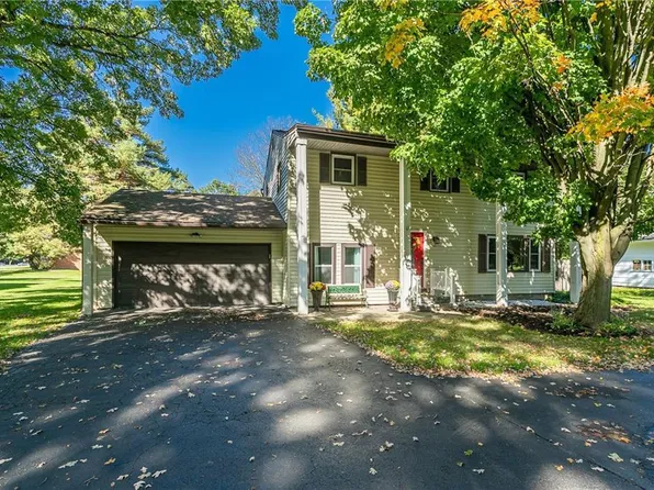 1121 Edgewood Ave, Rochester, NY 14618