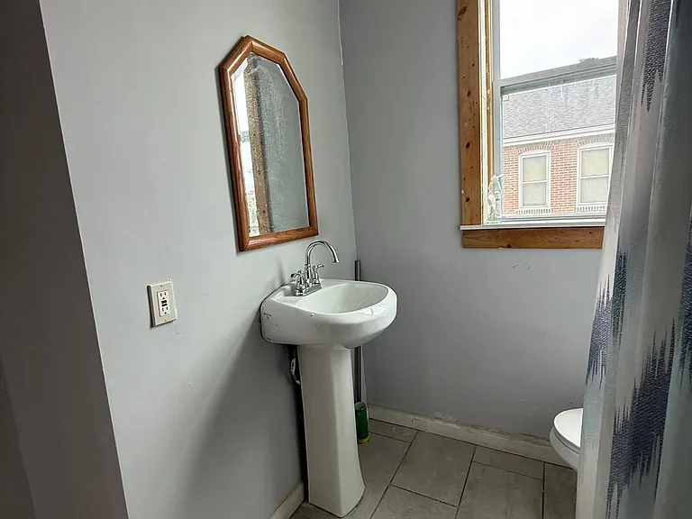 4872 San Francisco Ave — Photo 10