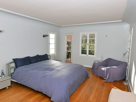 4th image of 1017 S Orlando Ave