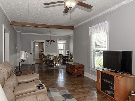 2nd image of 610 N C St