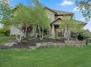 5206 W 165th Ter, Overland Park, KS 66085