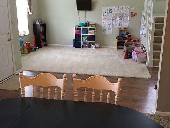 Dining room/2nd living room