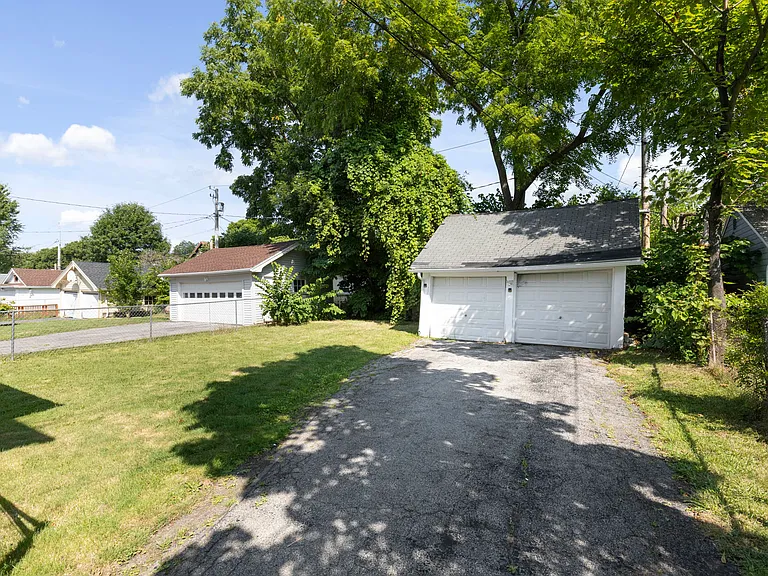 98 Irvington Rd — Photo 33