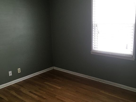 4th image of 131 W Macarthur Ave
