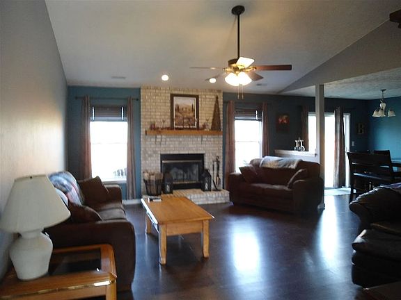 4th image of 3600 Goodall Ct