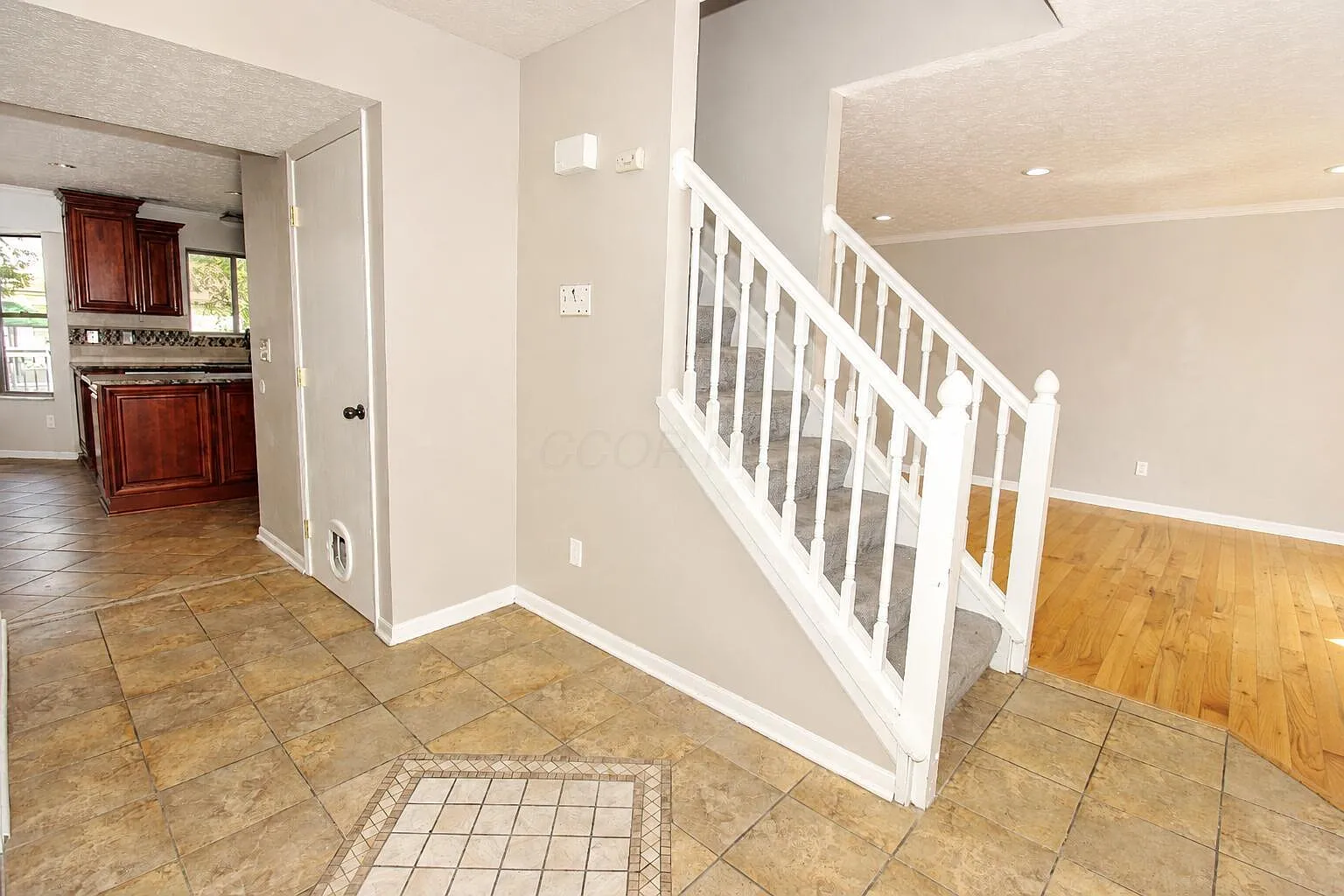 4 bed, 4.0 bath, 2997 sqft, $3,300 — Photo 3