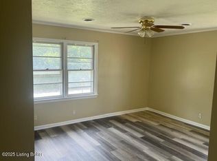 4001 Hope Ct, Louisville, KY 40220