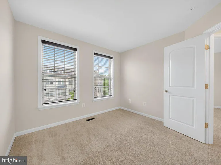 1169 Carinoso Cir — Photo 35