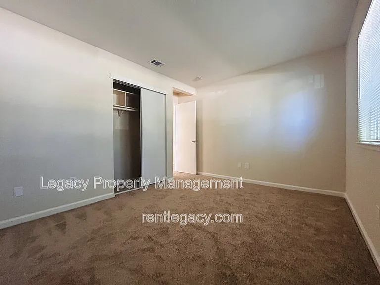 6841 Castleberry Cir — Photo 9