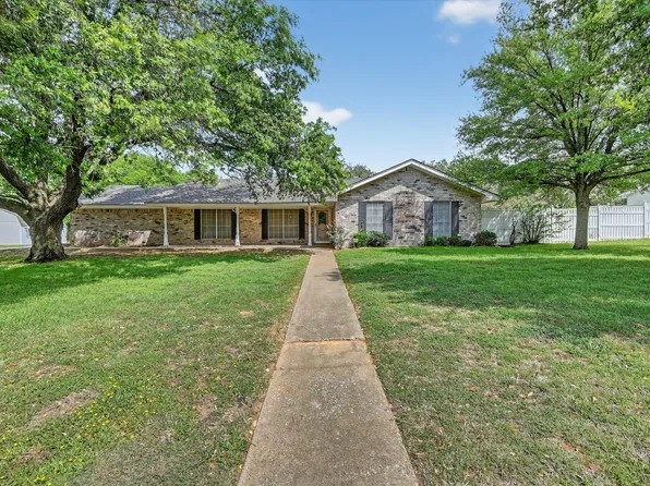 1516 Caddo Peak Trl, Joshua, TX 76058