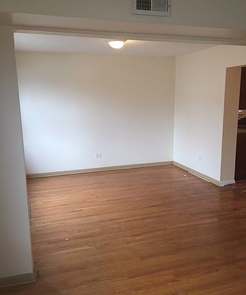 4th image of 1122 Circle Ave APT 2