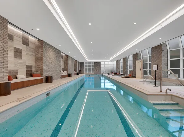 515 West 18th Street image 10 of 12