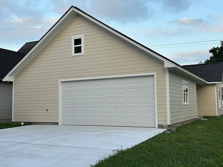 1210 N Glass St — Photo 19