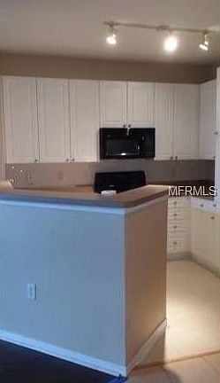 5th image of 4221 W Spruce St APT 2404
